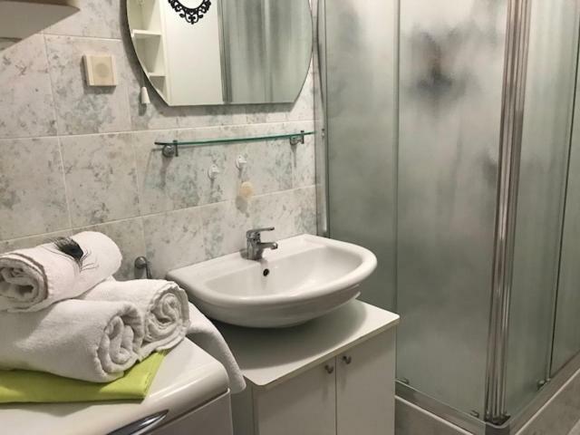 Pine Apartment هفار المظهر الخارجي الصورة